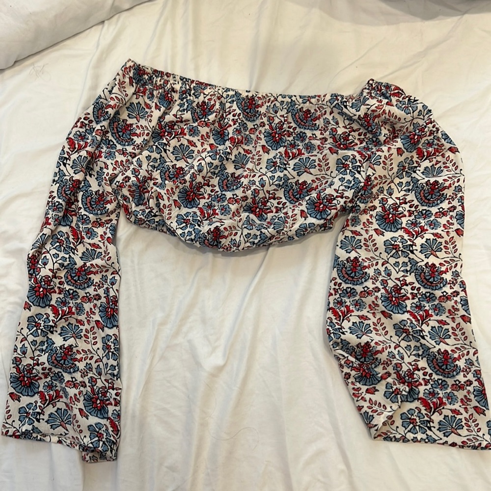 BILLA BONG off the shoulder cropped flare top